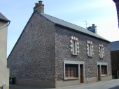 Maison, 11 rue de l'Eglise (Saint-Thurial)