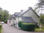 Alignement de trois logis, la Gouannière (Maxent)