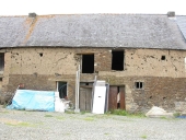Alignement de deux maisons, la Chapelle Trévinal (Trévérien)