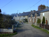 Alignement de maisons, la Théberdais du Moulin Alain (Pipriac)