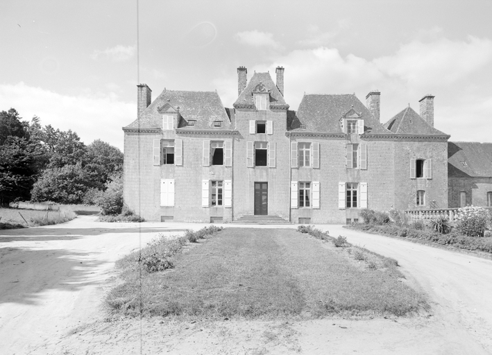 Château de Menoray (Locmalo)