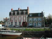 Maisons et immeuble de rapport, ancien siège de l'entreprise de transport Lay-Solleux, 16 et 18 canal Saint-Martin (Rennes)
