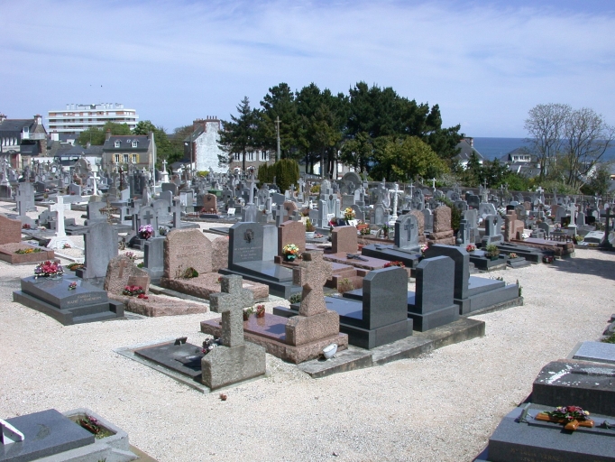 Cimetière, rue de Bel Air (Saint-Quay-Portrieux)
