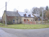 Alignement de maisons, le Creux Chemin (Pipriac)