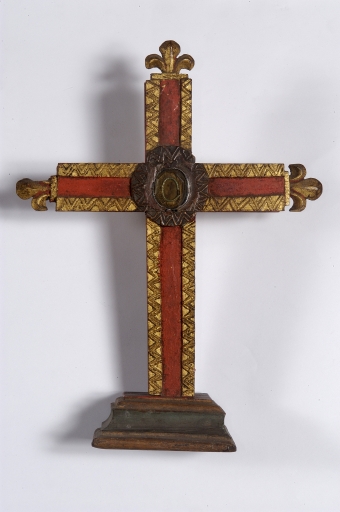 Croix-reliquaire