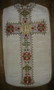 Ornement blanc 4 : chasuble, manipule, voile de calice, manipule et bourse de corporal