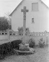 Croix de Chemin, rue de Josselin (Saint-Etienne-du-Gué-de-l'Isle)
