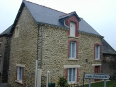 4ème maison, place de l'Eglise (Moulins)