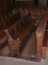 Ensemble de 50 bancs de fidèles