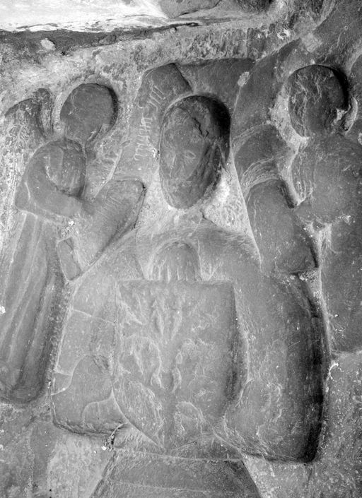 Dalle funéraire (gisant), église paroissiale Saint-Pierre, Saint-Paul (Malguénac)