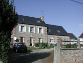Ecole communale de Trédrez, rue Kroas-ar-Bodec (Trédrez-Locquémeau)