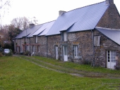 Alignement de maisons, le Placis (Pipriac)