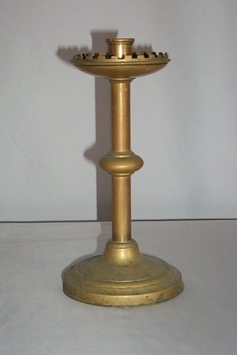 Chandelier d'acolyte