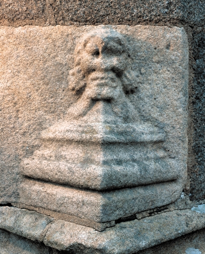 Décor d'architecture (Saint-Pierre-de-Plesguen fusionnée en Mesnil-Roc'h en 2019)