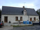 Alignement de maisons, la Radumerie (Eancé)