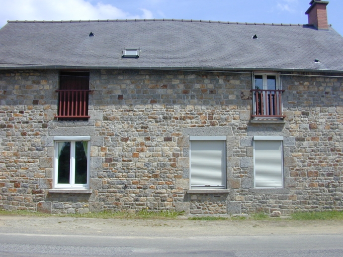 7ème maison, la Croix Rompue (Feins)