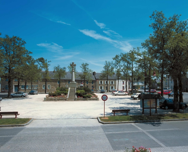 Place, place Nominoë (Bains-sur-Oust)