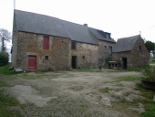 Fermes, alignement de deux logis, Trémabon (La Chapelle-aux-Filtzméens)