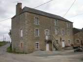 Moulin à farine, puis minoterie de la Maladrie, actuellement maison (Plessala fusionnée en Le Mené en 2016)