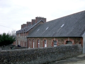 La mairie, écoles et groupes scolaires sur la commune de Binic (fusionnée en Binic-Etables-sur-Mer en 2016)