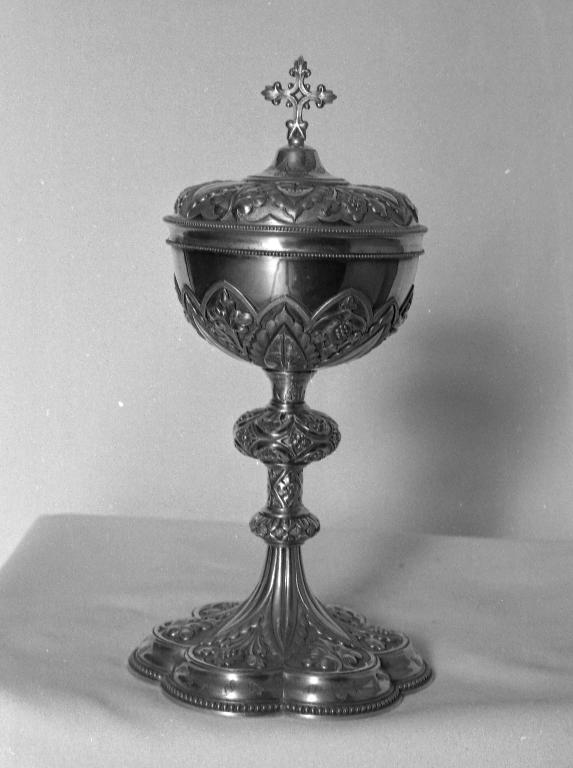 Ciboire, église paroissiale Notre-Dame (La Chapelle-Caro fusionnée en Val d'Oust en 2016)