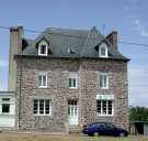 Maison, actuellement bibliothèque, 25 rue des Docteurs Roux et Calmettes (Pléneuf-Val-André)