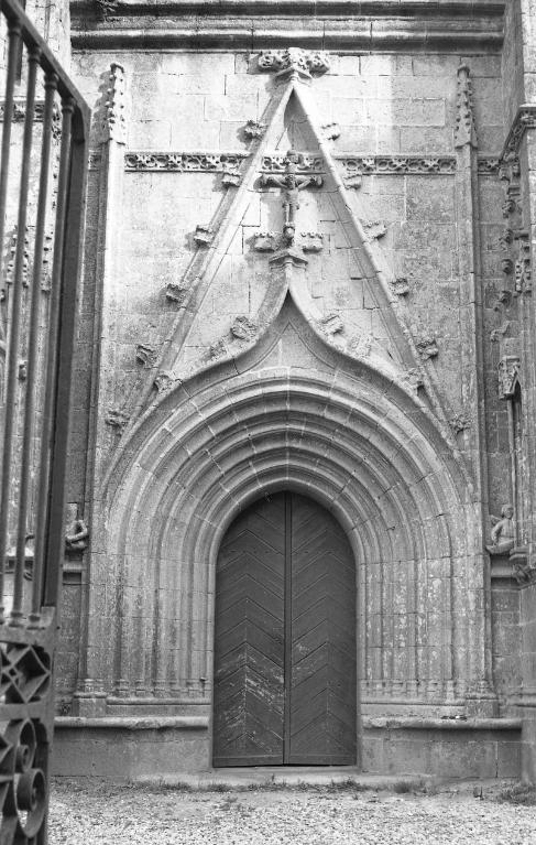 Eglise paroissiale Saint-Herlé, place Paul Stephan (Douarnenez)
