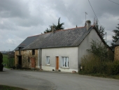 Ferme actuellement maison, la Ville en peu (Nouvoitou)