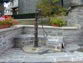 Puits communal (?), rue de la Fontaine (Lieuron)