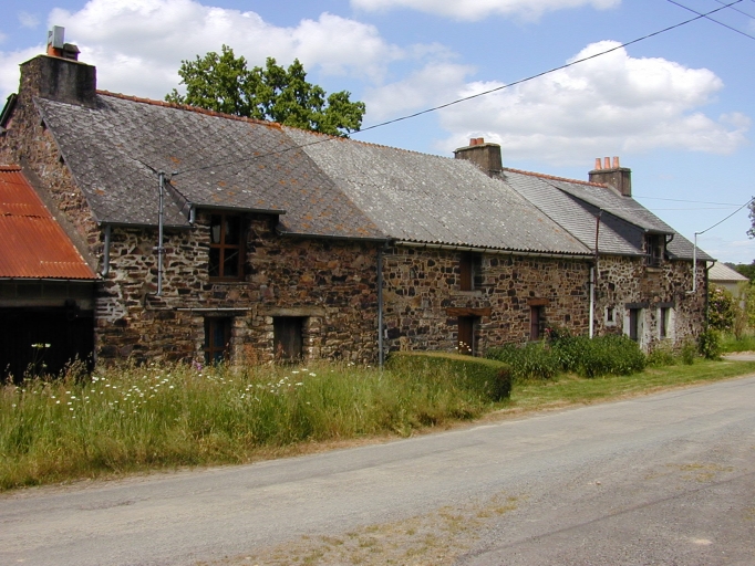 Alignement de maisons, la Boubriais (Bains-sur-Oust)