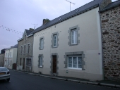 Maison, 6, 8 rue de Saint-Poix (Le Pertre)