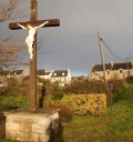 Croix de chemin, rue de la Mettrie ; rue Gabrielle Glé (Lancieux)