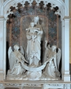 Groupe sculpté : Vierge à l'Enfant avec deux anges