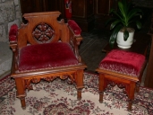 Siège de célébrant et 2 tabourets