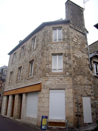 Maison, 77 rue Grande Rue (Saint-Jacut-de-la-Mer)