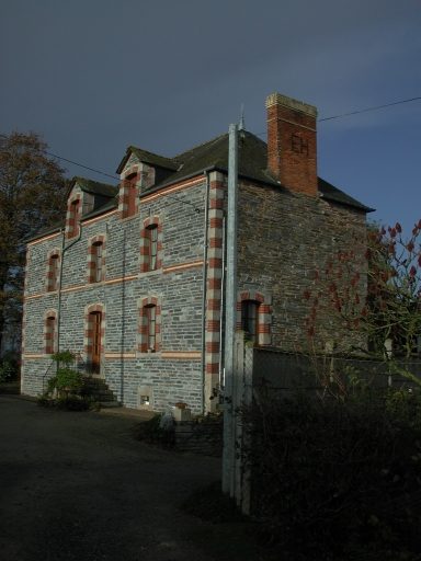 Maison, Landrouais (Bruc-sur-Aff)