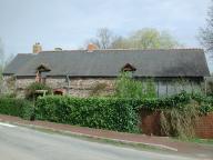 Alignement de maisons, rue de Brocéliande (Treffendel)