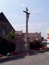 Croix monumentale, rond point du Centre (Le Vivier-sur-Mer)