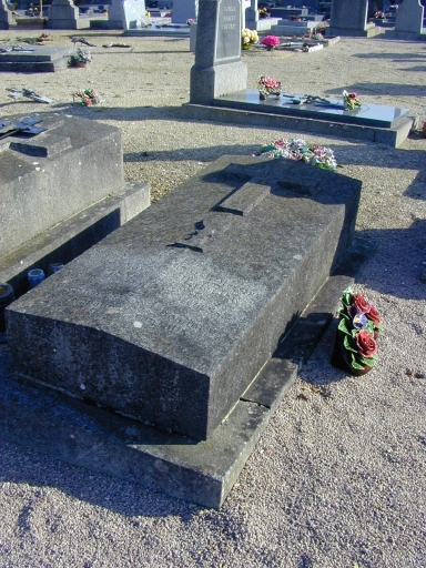 Tombeau de l'abbé Charpier, route départementale 794 (Meillac)