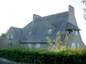 Maison dite la Caravelle, allée centrale de Lan-Kerellec ; allée circulaire de Lan-Kerellec (Trébeurden)