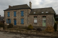 Mairie-école, actuellement maison, 3-5-7 rue des Fontaines (Availles-sur-Seiche)
