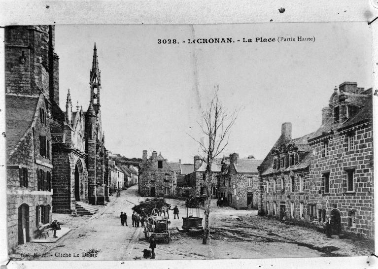 Place de l'Eglise (Locronan)