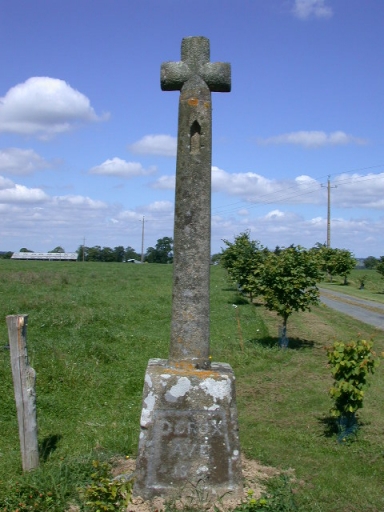 Croix de chemin, R.N. 175 (Romazy)